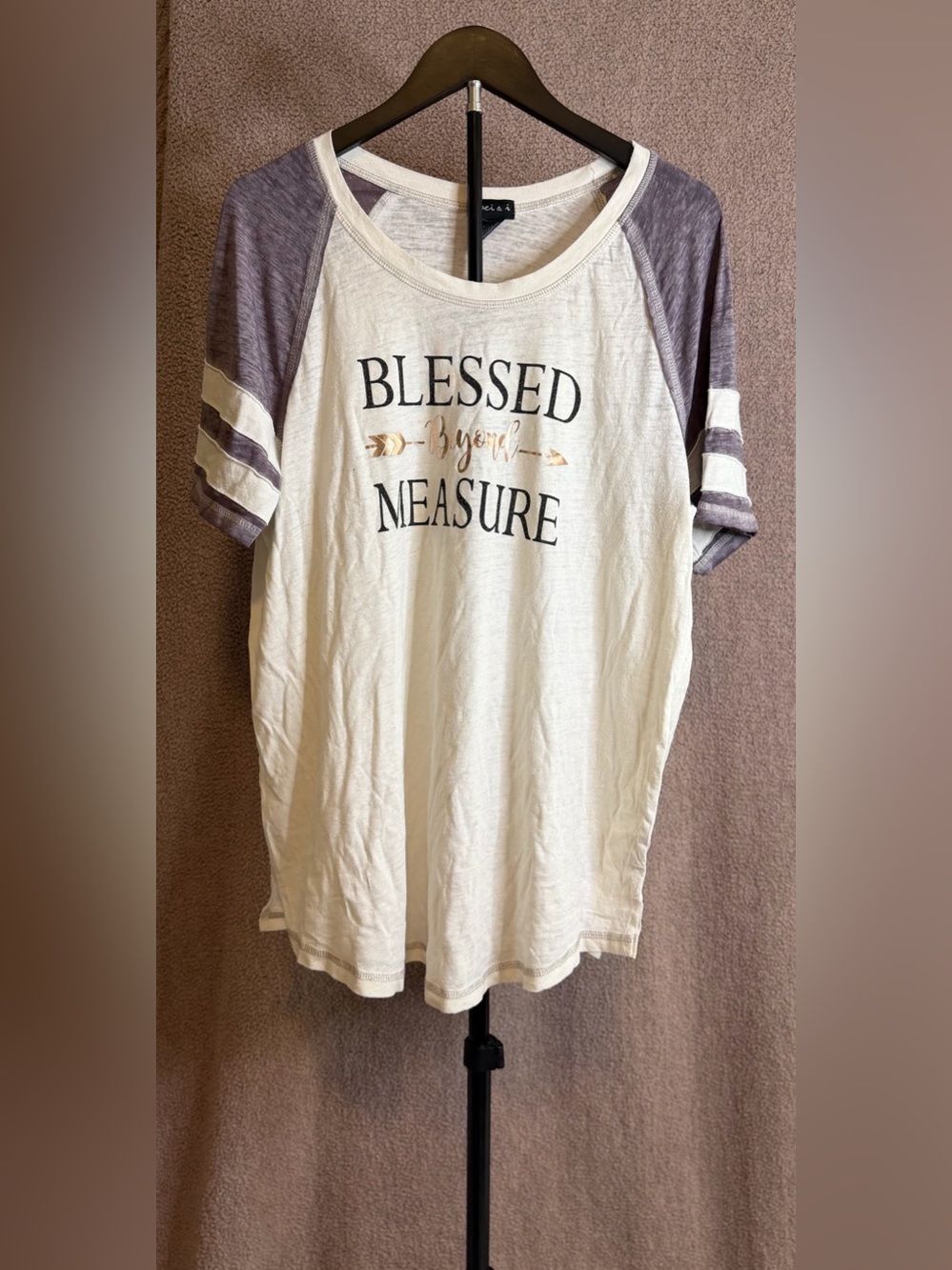 JOEI & I Blessed Beyond Measure Graphic Tee Large Varsity Raglan Top